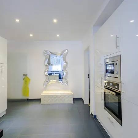 아파트 Im Paradies *